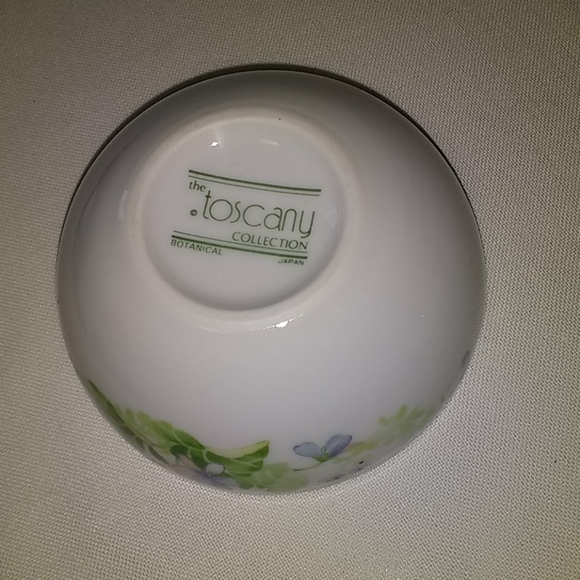 Lovely porcelain trinket holder - Picture 5 of 6